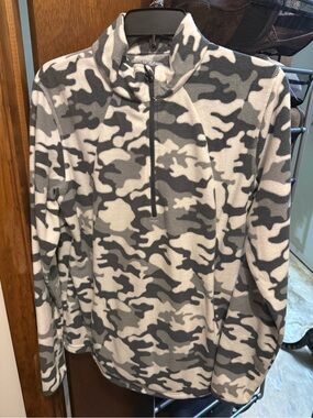 bcg Women's Gray and White Camo Quarter-Zip Fleece Pullover